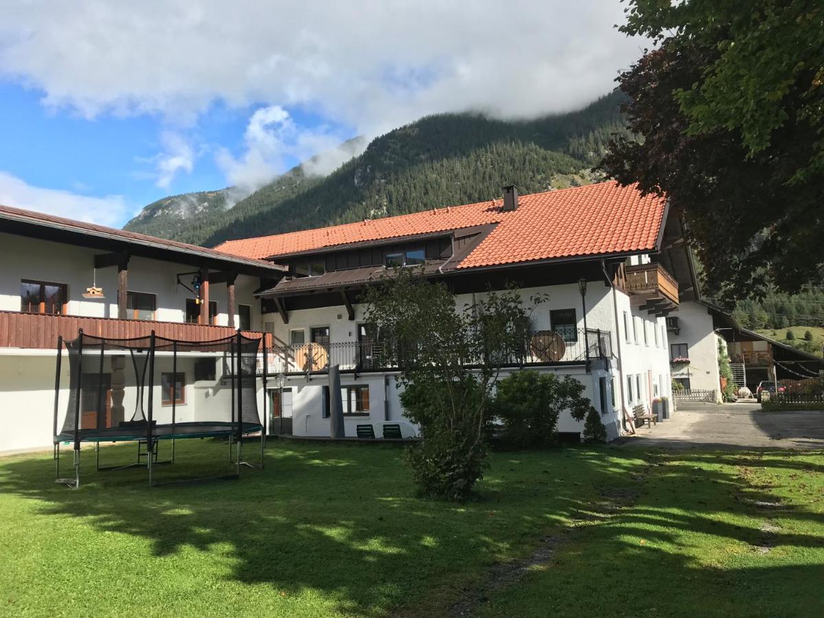 Pony-Ziegen-Hasen-Ranch Bichlbach Daire Dış mekan fotoğraf